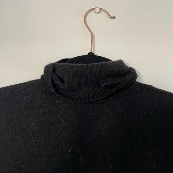 Express sweater womens black merino wool turtleneck sweater medium - Picture 4 of 9
